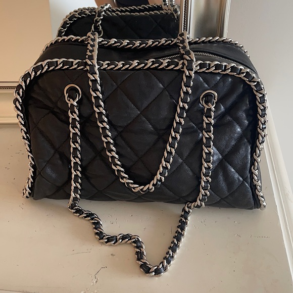 CHANEL Handbags - Authentic CHANEL shoulder bag. Quilted with silver chain.